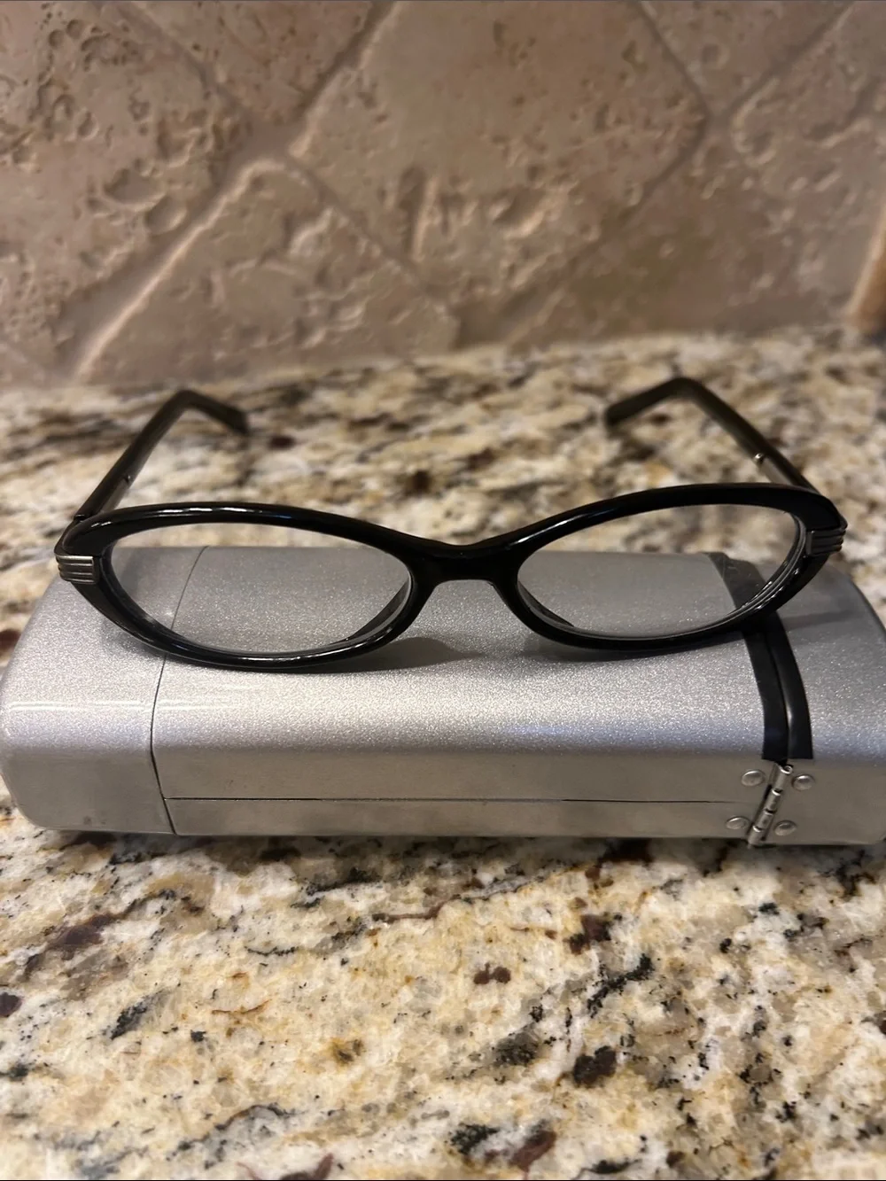 Classic Black Women's Oval Reading Glasses with Silver Case